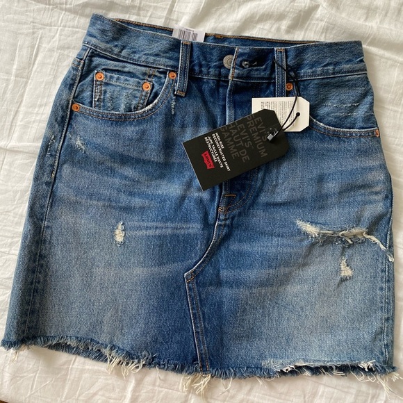 Levi’s High Rise Deconstructed Skirt - Picture 1 of 6